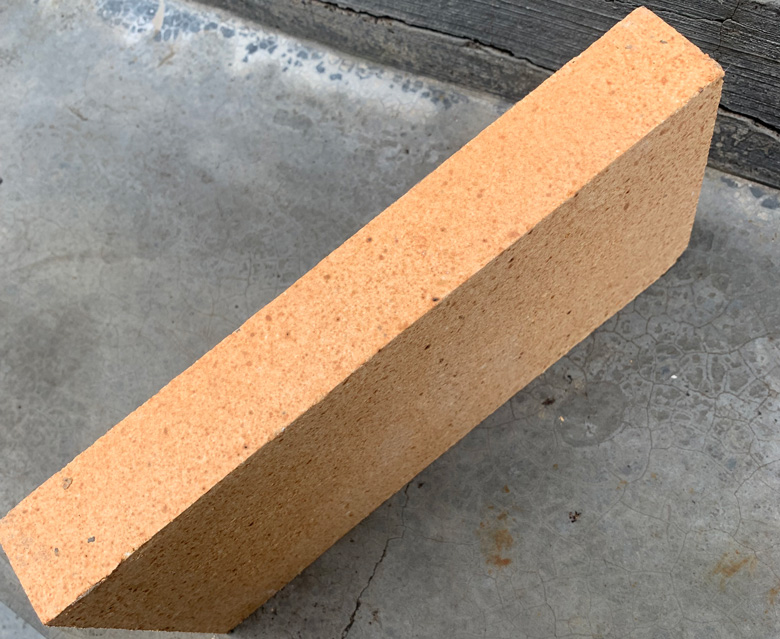 Half-piece Refractory Brick