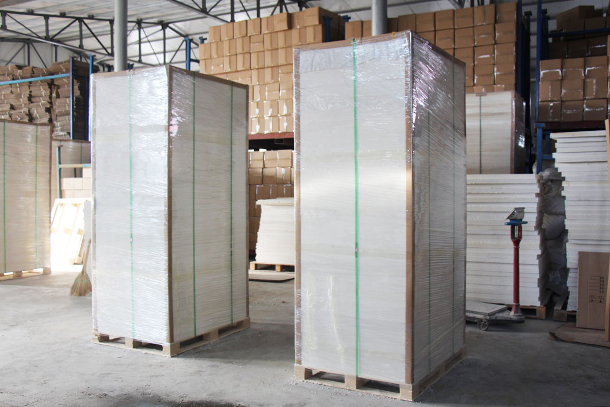 Rich Stock of Ceramic Fiber Insulation Board in Kerui Factory