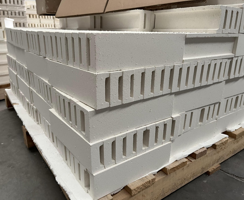 Check Corundum Fire Bricks