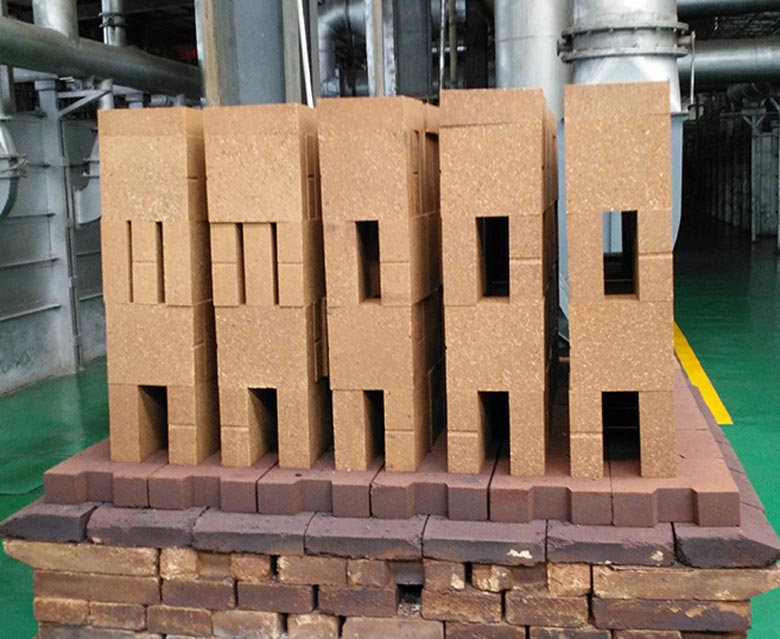 Magnesia alumina spinel brick in factory