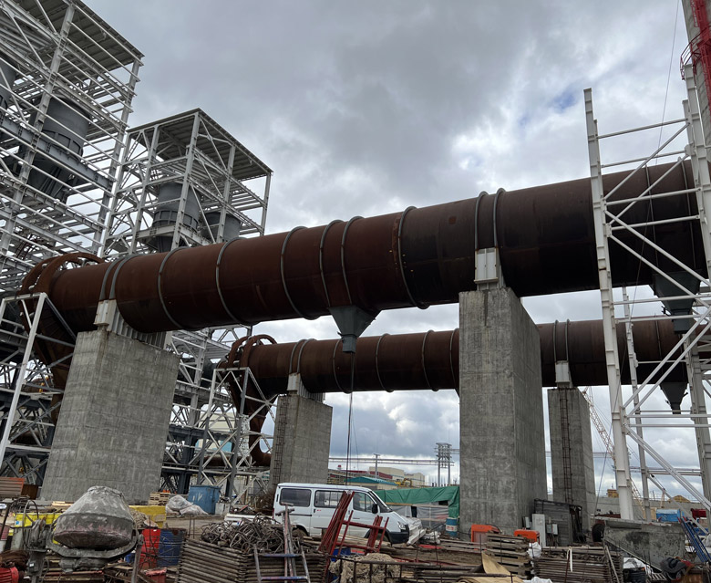 Rotary kiln for calcining petroleum coke