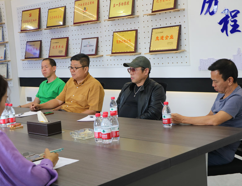 An Indonesian Customer Visited Kerui Factory in April 2024