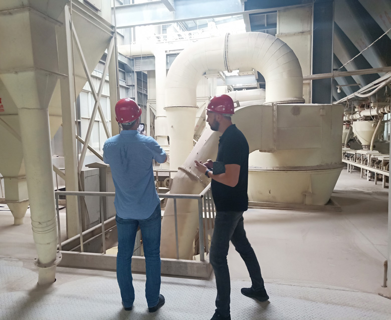 Ukrainian Customers Inspected the Quality of Refractory Products