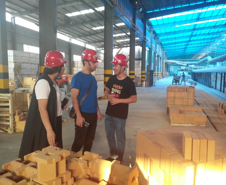 Welcome the Visit of Iranian Customer in Kerui Fractory