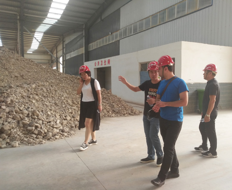 Welcome the Visit of Iranian Customer to Kerui Factory