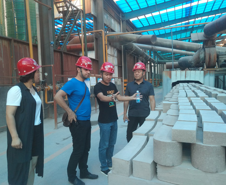 Welcome the Visit of Iranian Customer to Kerui Refractory