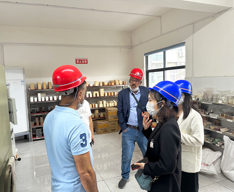 Iraqi Customers Visited Kerui Sample Workshops