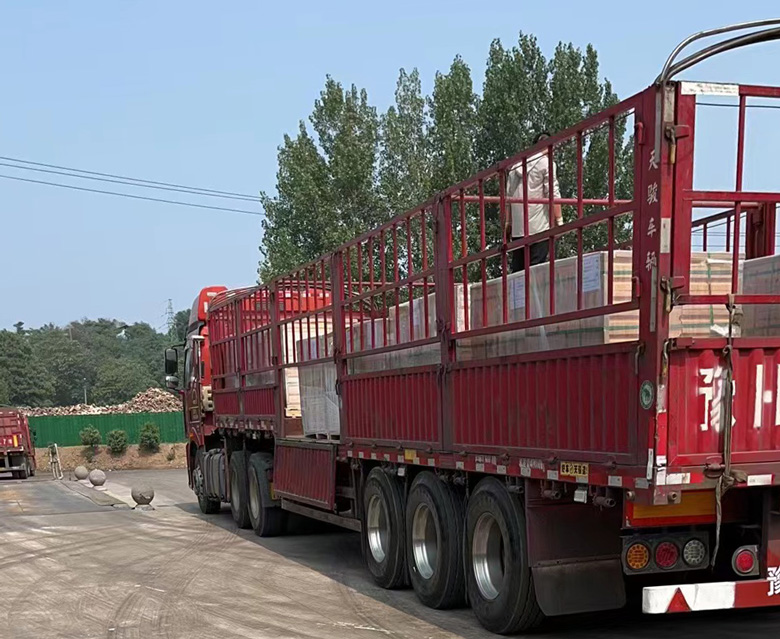 Shipment of Kerui Low Creep Clay Refractory Bricks