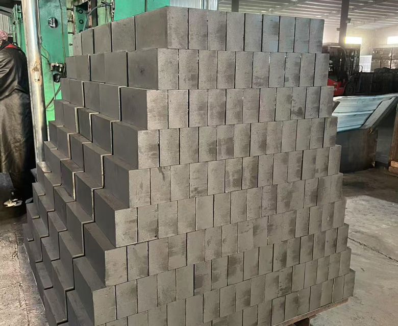 Kerui Anti Corrosion Carbon Bricks Shipped to Morocco in 2025
