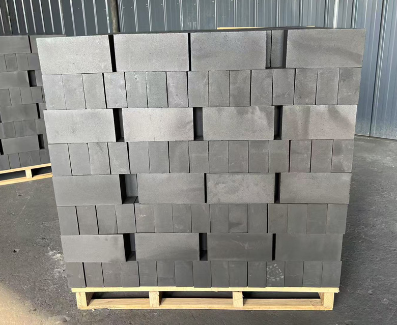 Key Features Of Anti-Corrosion Carbon Bricks