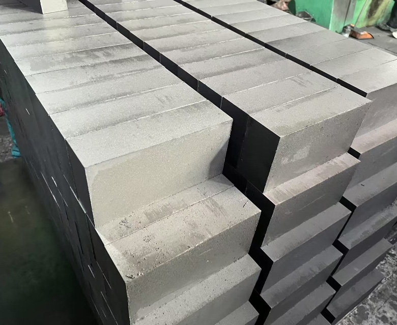 Quality Kerui Anti Corrosion Carbon Bricks Shipped to Morocco