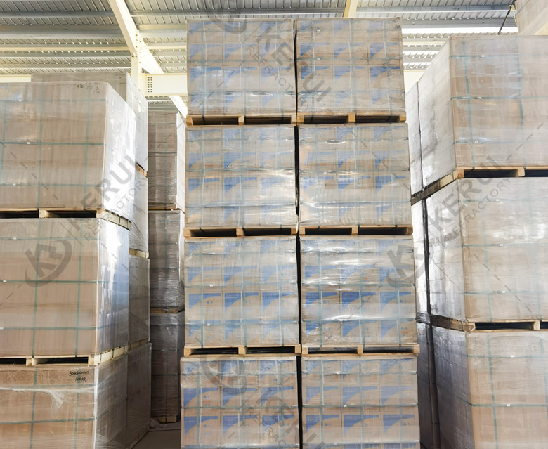 Kerui Fireclay Insulation Bricks Exported to South Korea at Storage