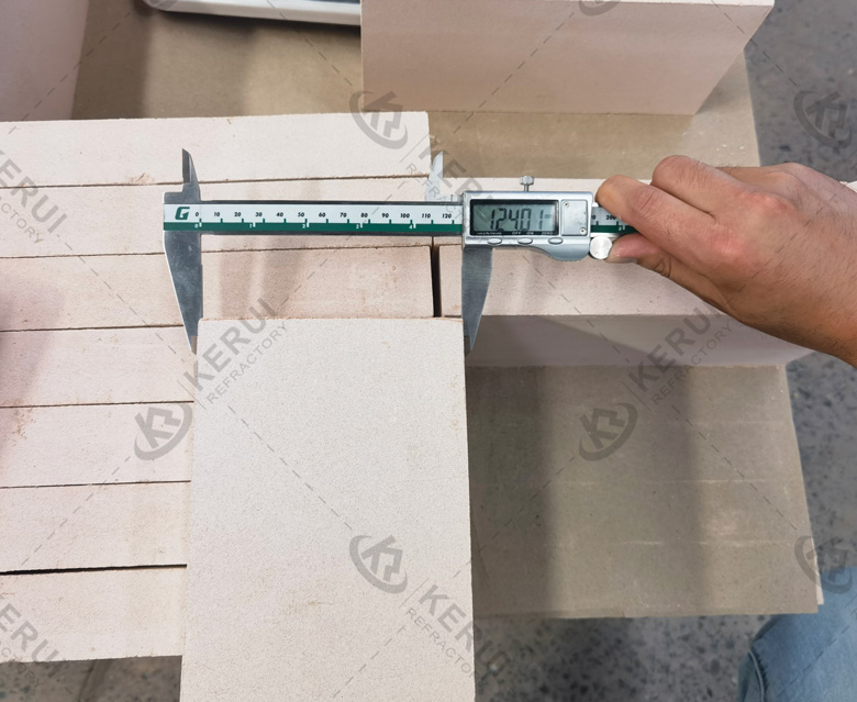 Kerui Fireclay Insulation Bricks In Transit To Turkey In 2025