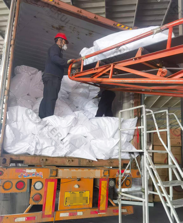 Shipment Process of Soluble Fiber Blankets to Egypt in May 2025