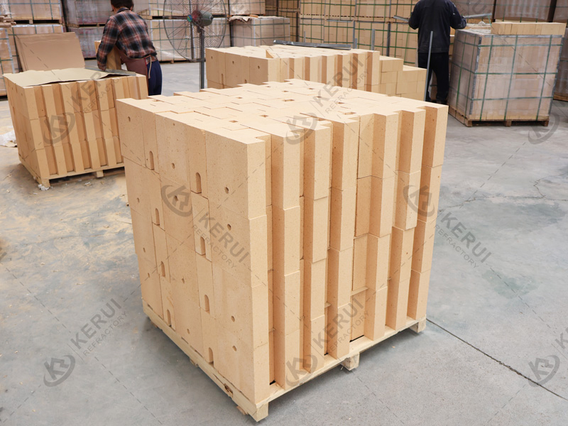 Storage of 65% High Alumina Bricks