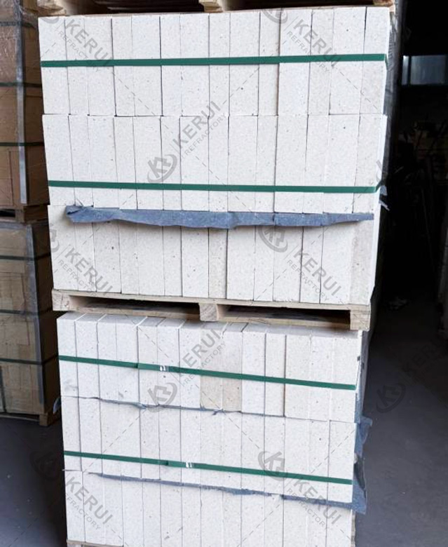 82% High Alumina Refractory Bricks at Kerui Factory