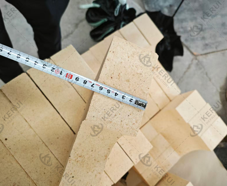 Kerui 65% High Alumina Corner Refractory Bricks Shipped to Indonesia