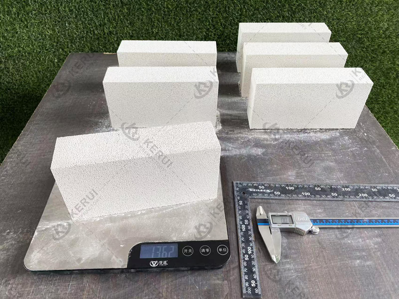 Checking of Kerui JM26 Mullite Insulation Bricks Shipped To Tanzania In September 2025