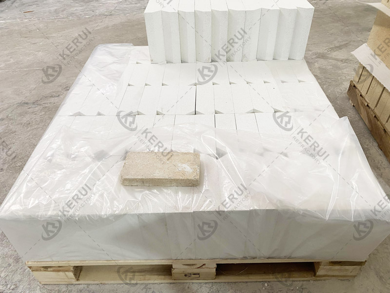 Kerui JM28 Mullite Insulation Fire Bricks Shipped to Malaysia in 2025