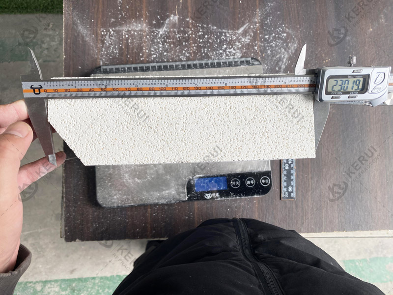 Kerui JM28 Mullite Insulation Refractory Bricks Exported to Malaysia