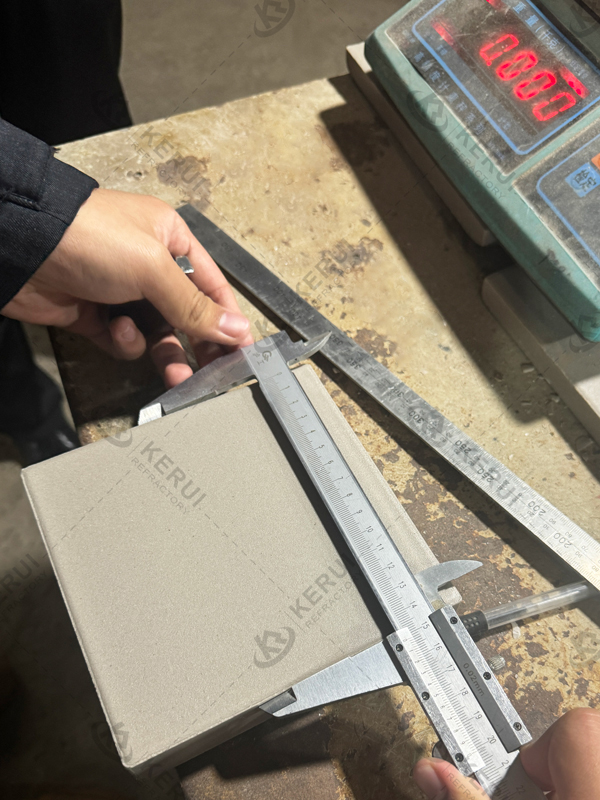 Checking of the Second Batch Of Kerui Acid Resistant Tiles to Vietnam In November 2025