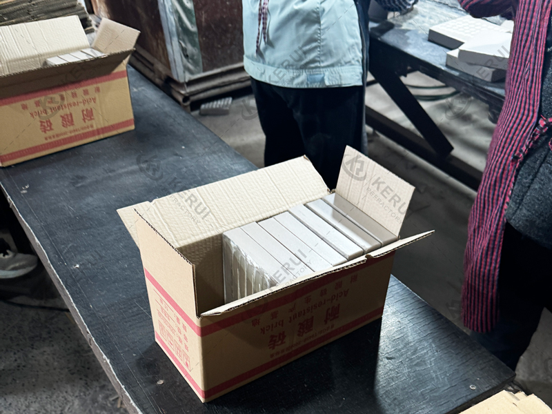 Package of the Second Batch Of Kerui Acid Resistant Tiles to Vietnam In November 2025