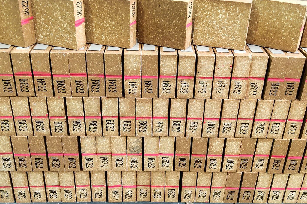 Magnesia Alumina Spinel Bricks At Kerui Factory